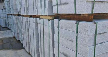 安庆芝麻白路牙石，路侧石