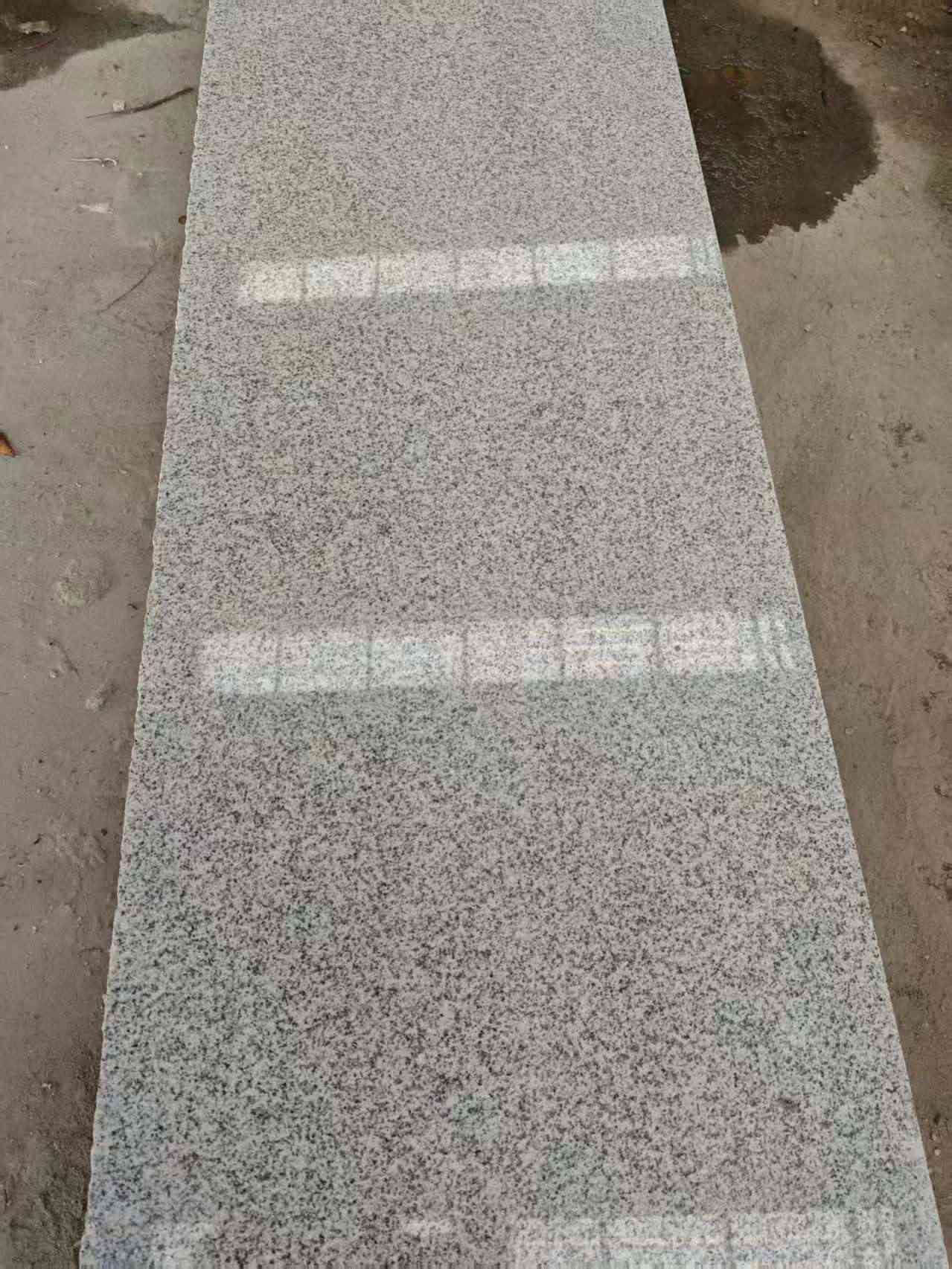 安庆芝麻白光面毛板